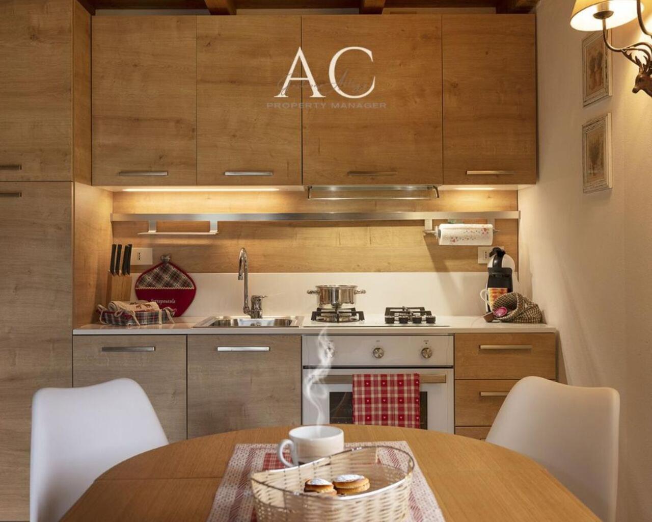 Sunshine Appartement Vione Buitenkant foto