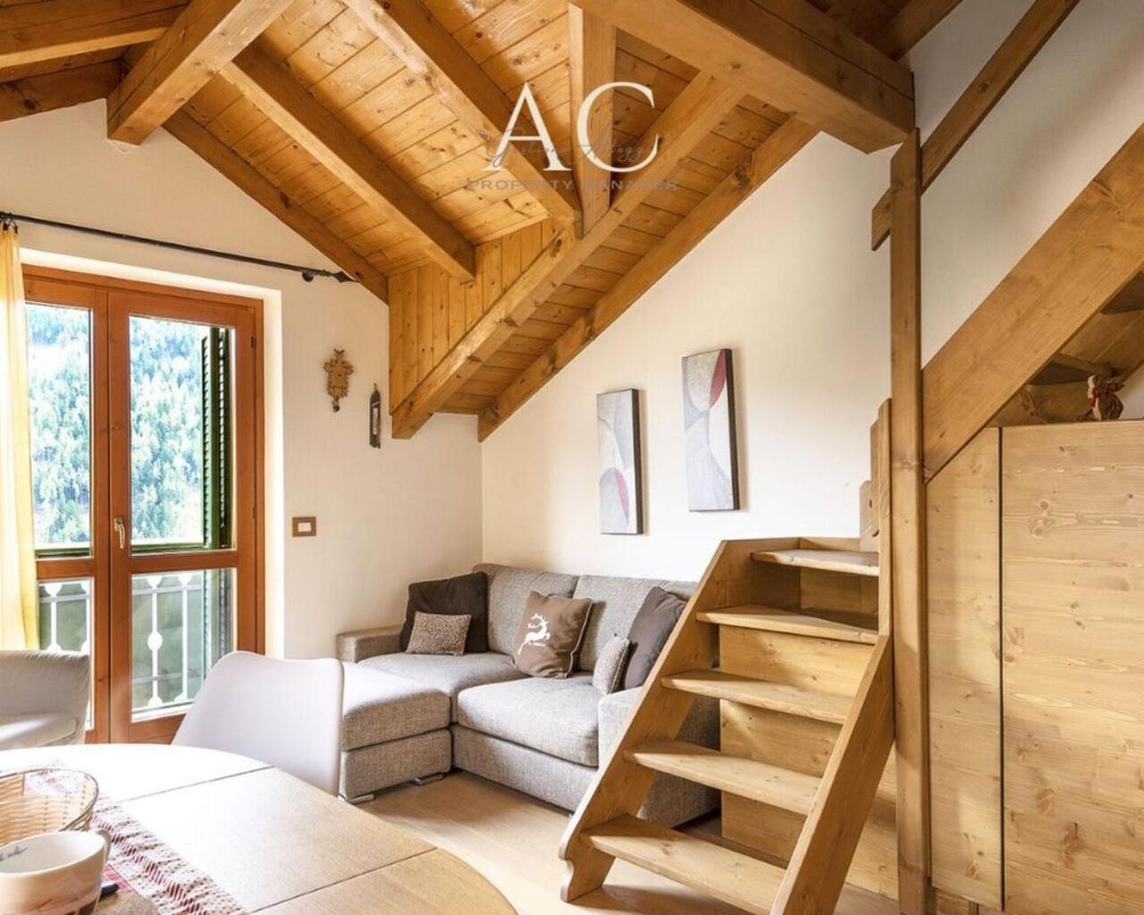 Sunshine Appartement Vione Buitenkant foto