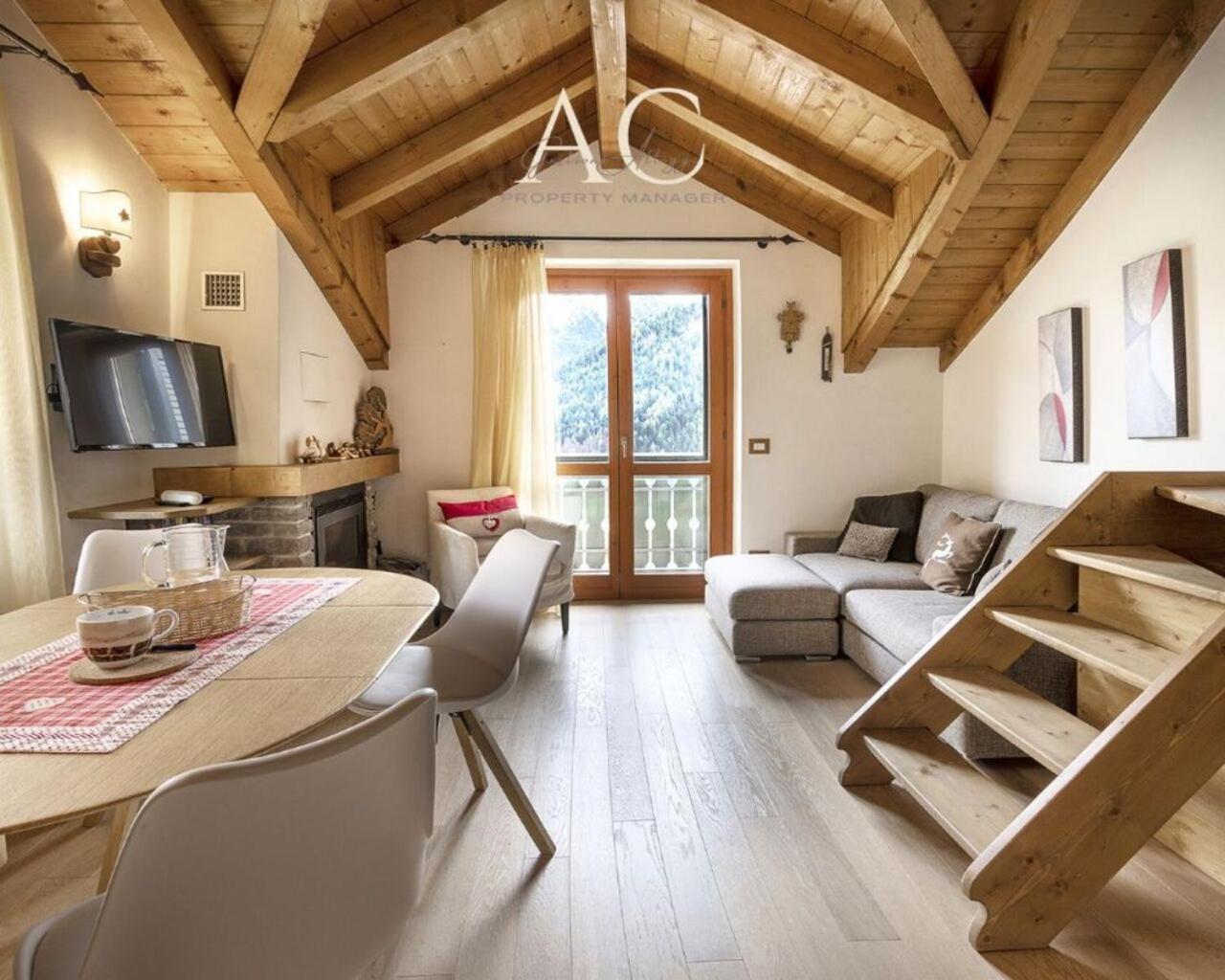 Sunshine Appartement Vione Buitenkant foto