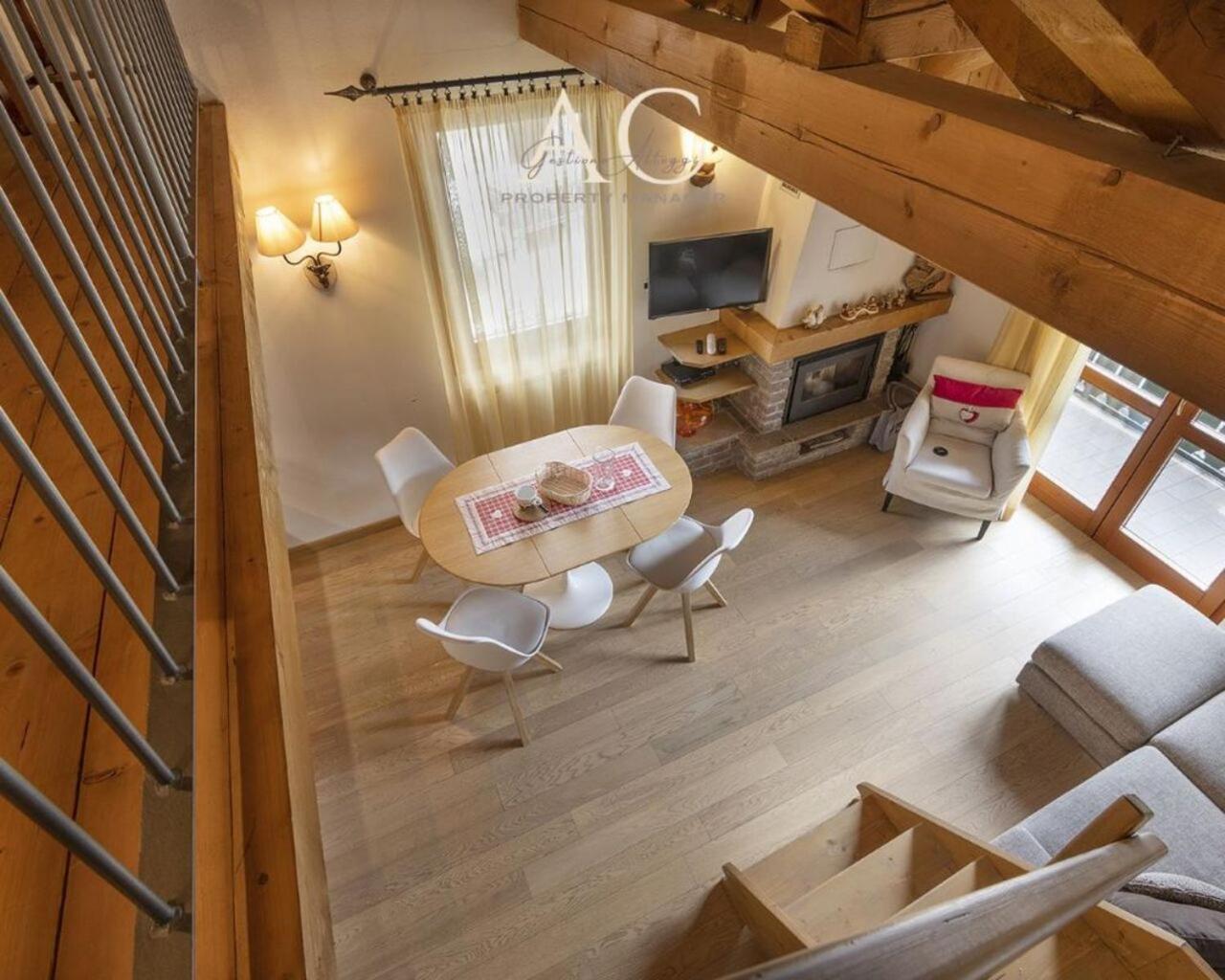 Sunshine Appartement Vione Buitenkant foto