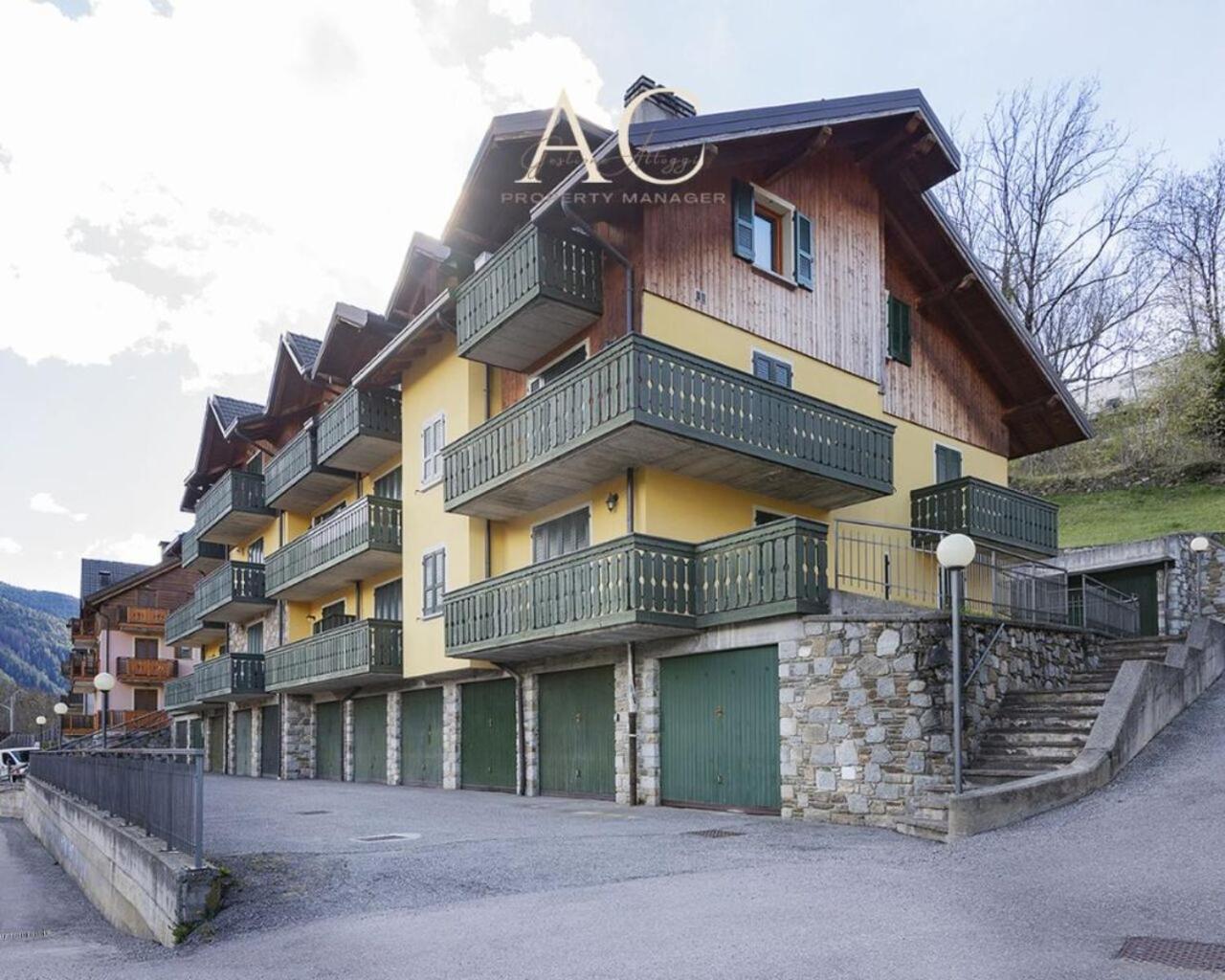 Sunshine Appartement Vione Buitenkant foto